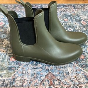 Capelli || Rubber Ankle Boots